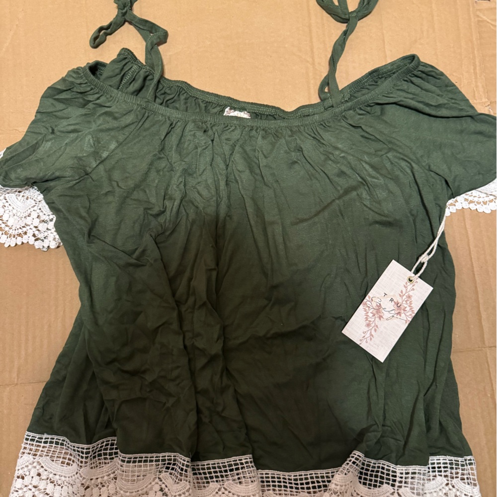 Green Sleeveless Top with Lace Trim